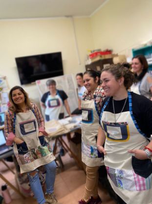 Imagen de Delantal diseño recumple telas reutilizadas y lienzo