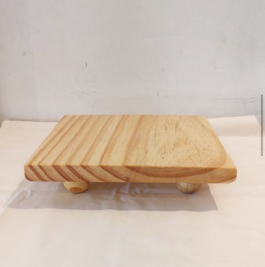 Imagen de Porta dulces cuadrado con patas madera